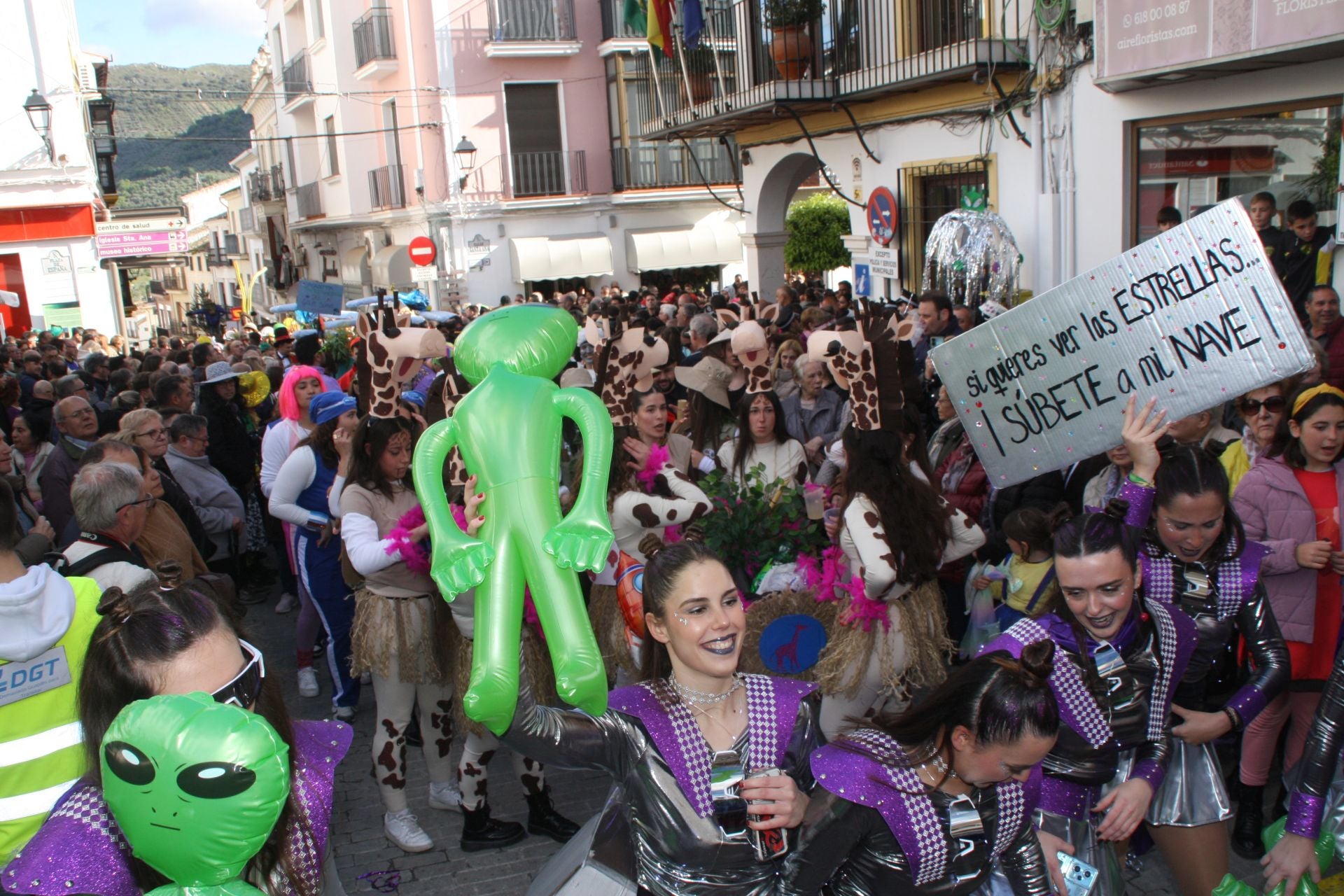 La colorida Pascua de los Moraos de Carcabuey, en imágenes