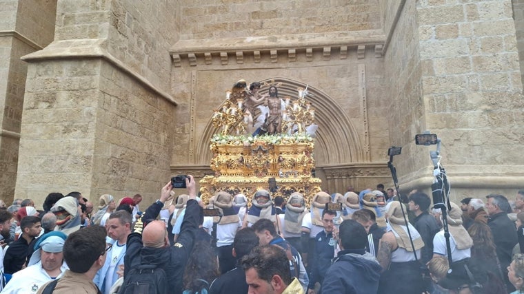 El Señor Resucitado, al salir de Santa Marina