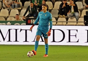 Carlos Marín se cuela en el 'top histórico' del Córdoba CF con la portería a cero