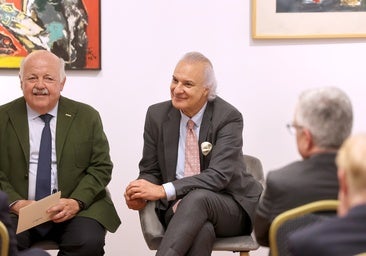 Manuel de la Peña presenta en Córdoba 'Guía para vivir más de 120 años': «Tenemos la mejor Seguridad Social del mundo»