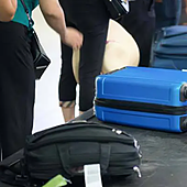 Detenido en el aeropuerto de Lanzarote un pasajero con droga oculta en su ropa interior y en la maleta