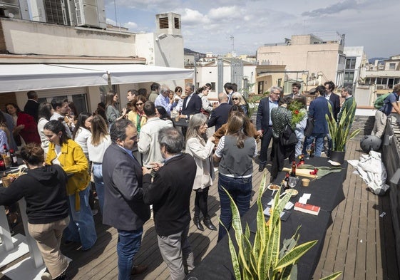 Un momento de la recepción en las oficinas de ABC/Vocento en Barcelona
