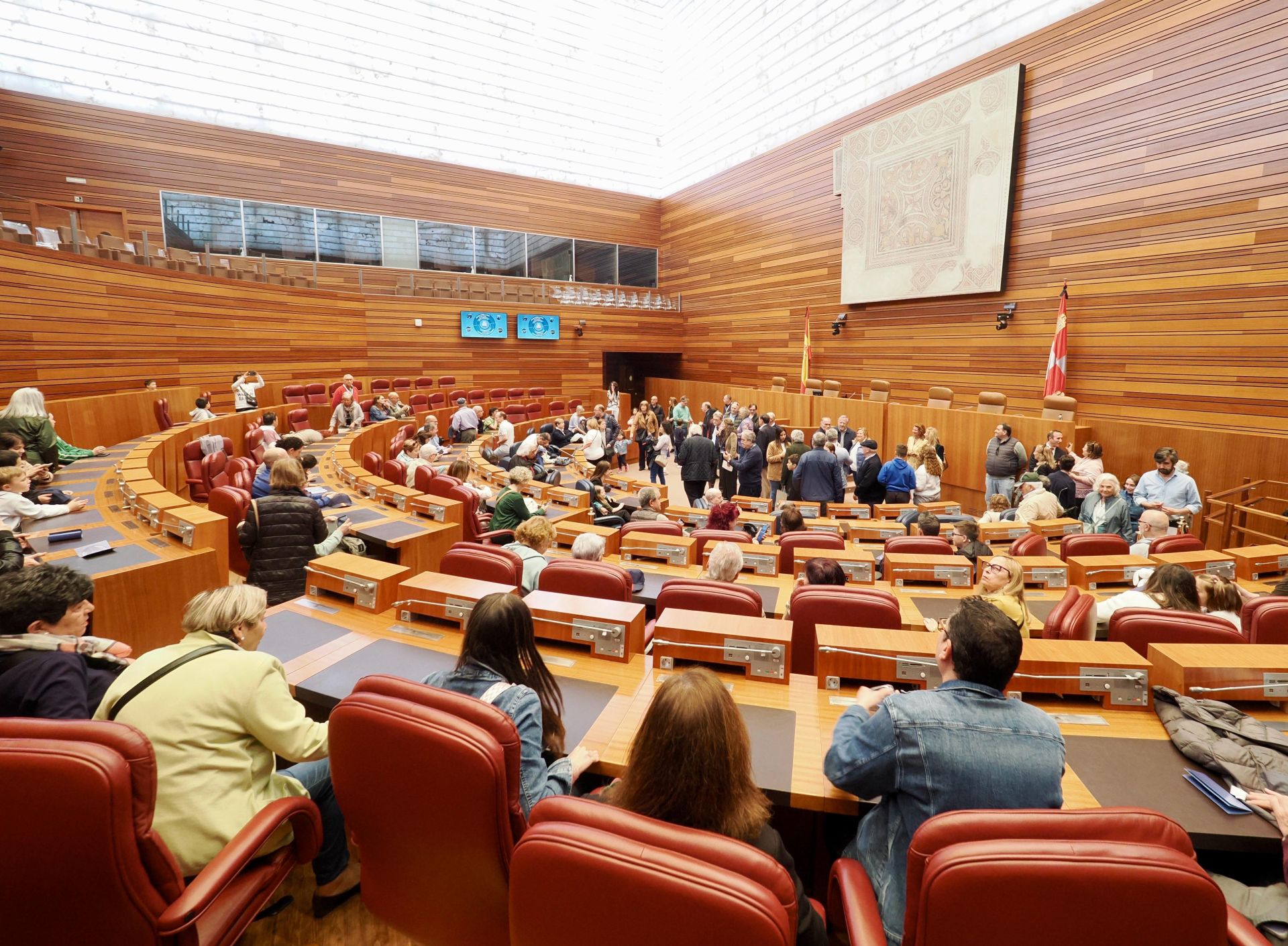 Jornada de puertas abiertas de las Cortes de Castilla y León