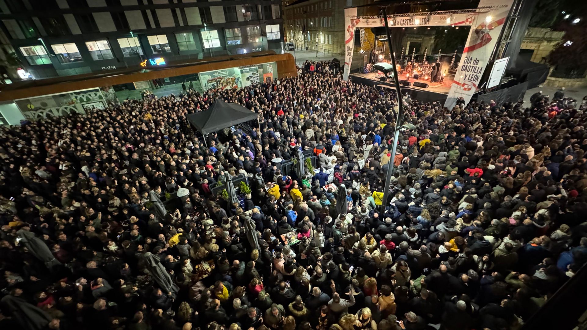 Concierto de Duncan Dhu en Soria en la víspera del Día de Castilla y León