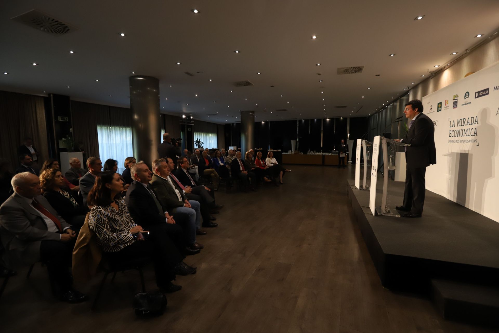 La participación del presidente de Ecoraíl en la Mirada Económica, en imágenes