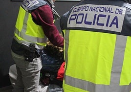 Desmantelan un piso patera en Valencia que alojaba hacinados a 40 migrantes por 100 euros al mes