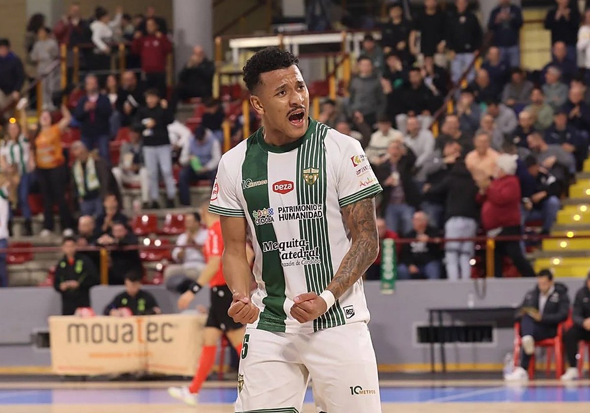 Kaue celebra un gol en Vista Alegre esta temporada