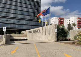Tres años de cárcel para un falso médico que engañó a dos parejas con gestación subrogada