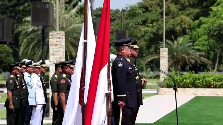 Indonesia recibe con honores al encargado de Defensa de Japón