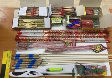 Detenidos los cinco ocupantes de un coche que lanzaba bengalas y petardos a los demás vehículos