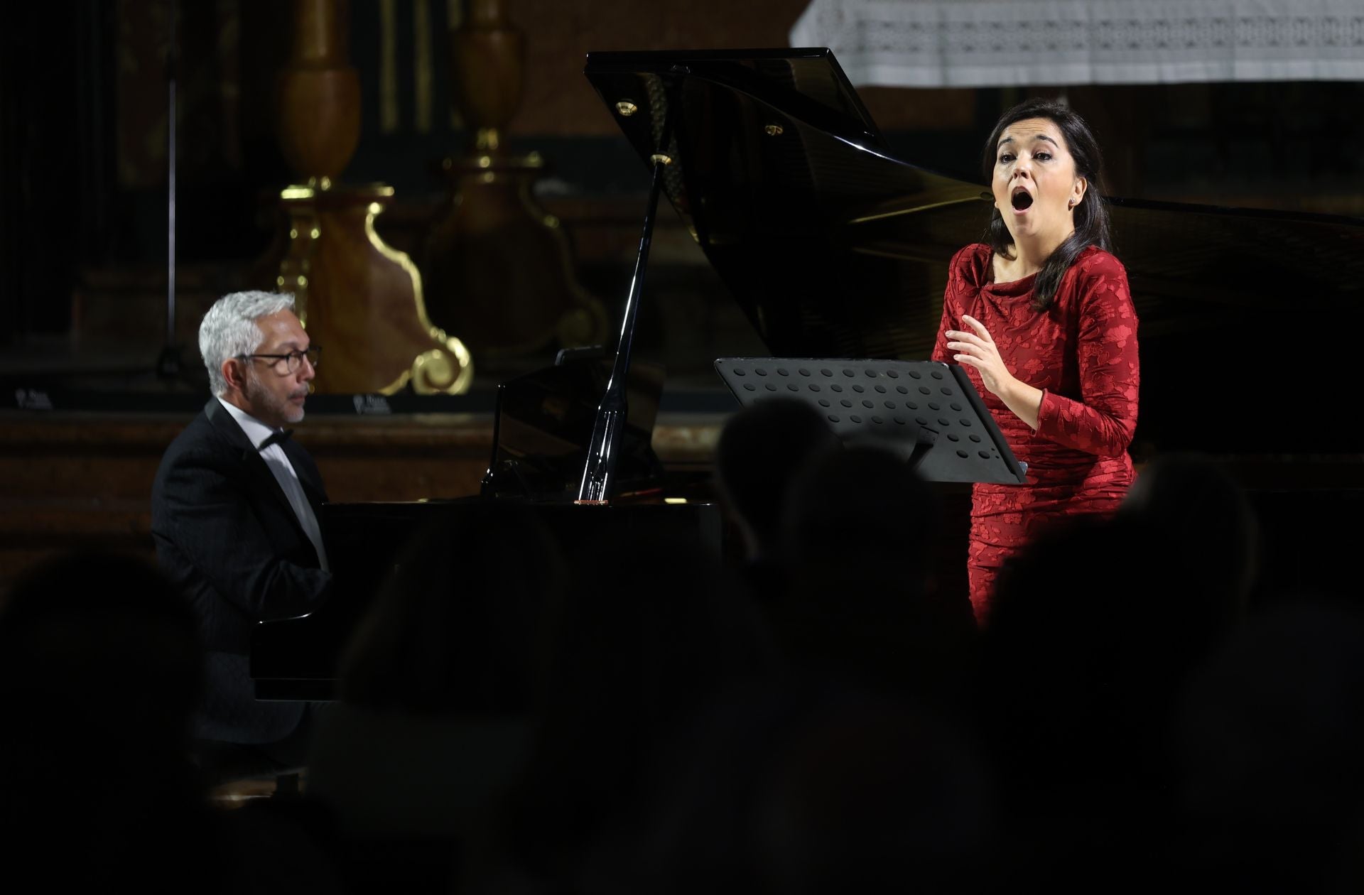 Auxiliadora Toledano y Julio Alexis Muñoz abren el Festival Primavera de Córdoba, en imágenes