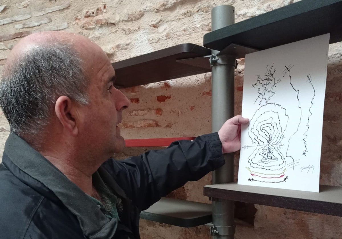 Miguel Ángel Castillo preparando el montaje