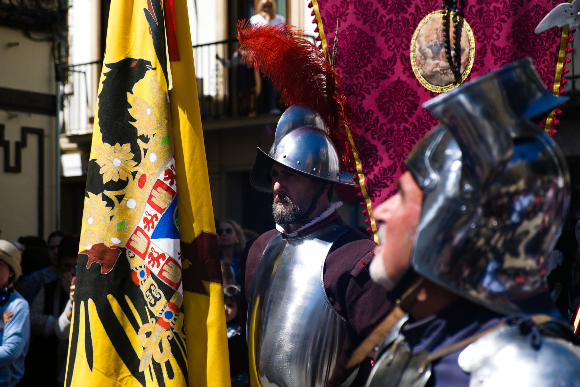 El espectacular desfile del Tercio de Olivares por las calles de Montilla, en imágenes