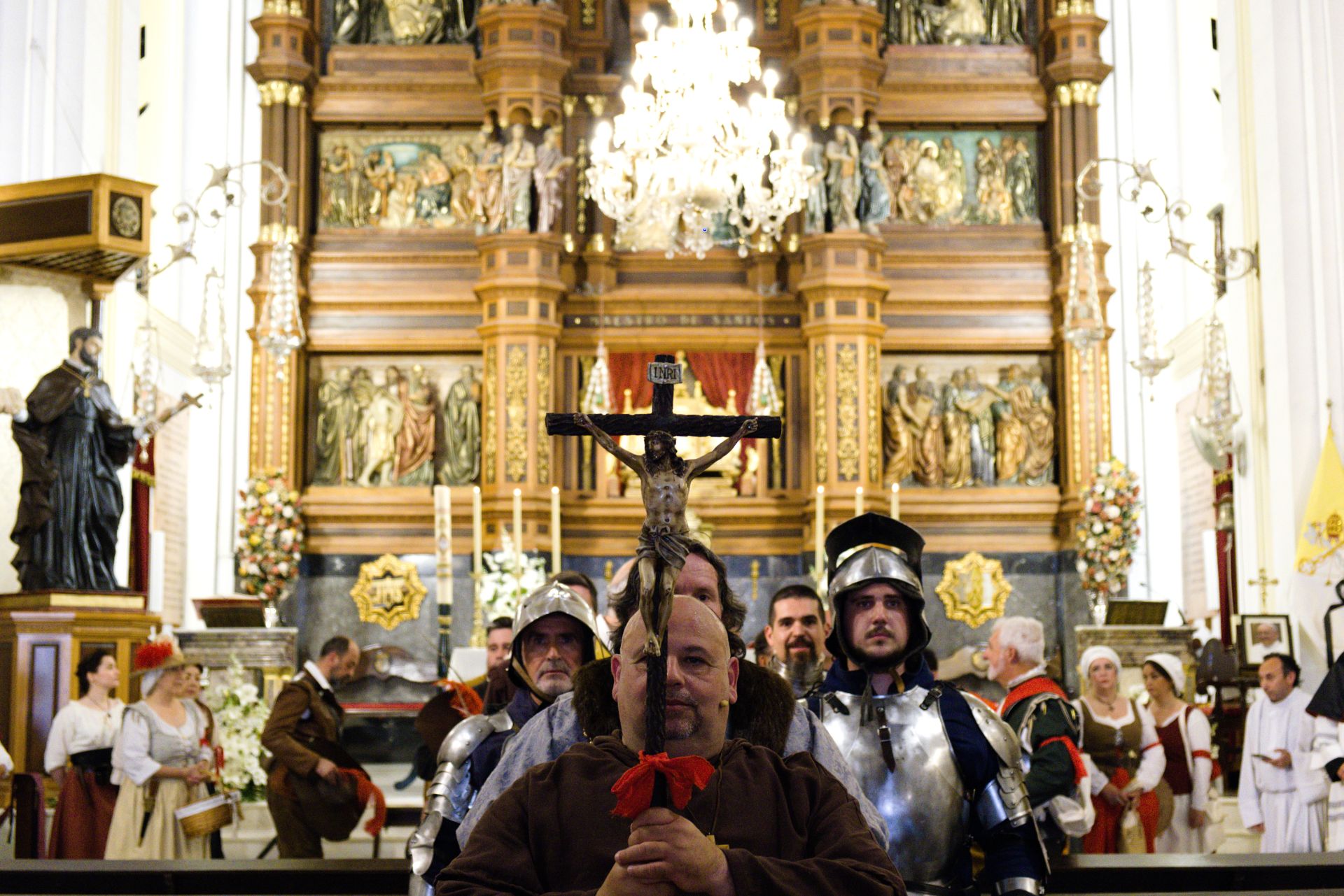 El espectacular desfile del Tercio de Olivares por las calles de Montilla, en imágenes