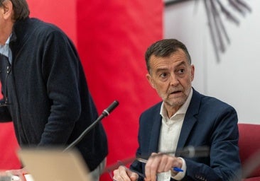 Maíllo reivindica más política «coherente» frente al tacticismo y los proyectos personalistas