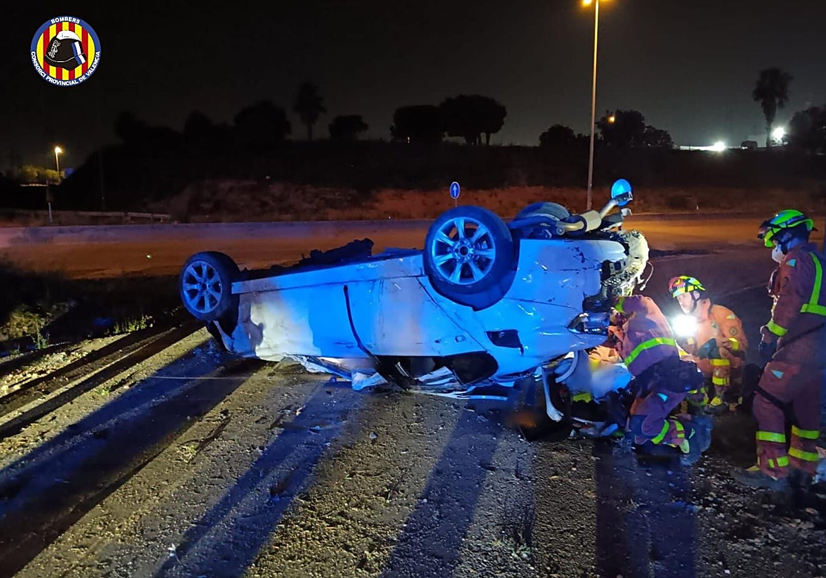 Imagen del coche accidentado en Torrent (Valencia)