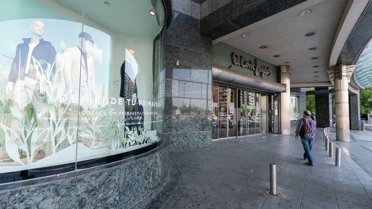 Qué está abierto en Valencia este lunes 28 de abril: así afecta el festivo a Mercadona, El Corte Inglés y los centros comerciales