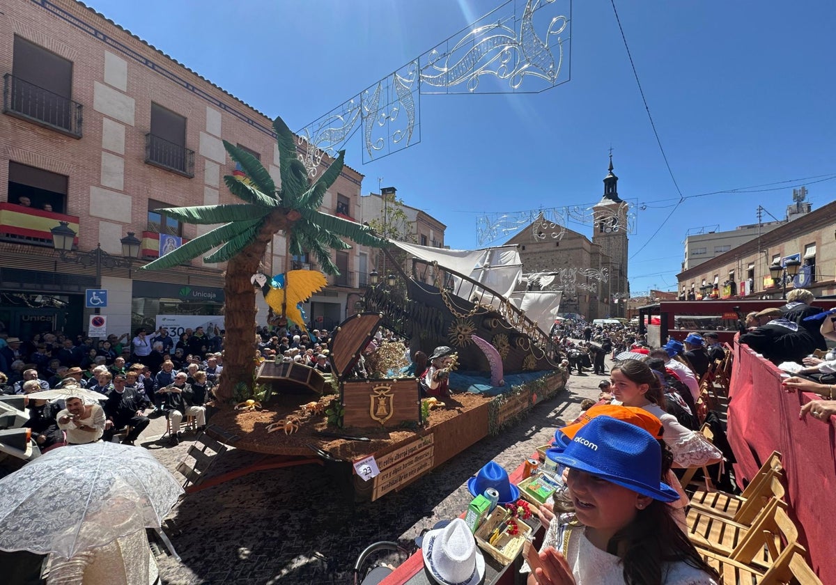 Espectacular desfile de la Fiesta del Olivo en Mora, con cientos de visitantes