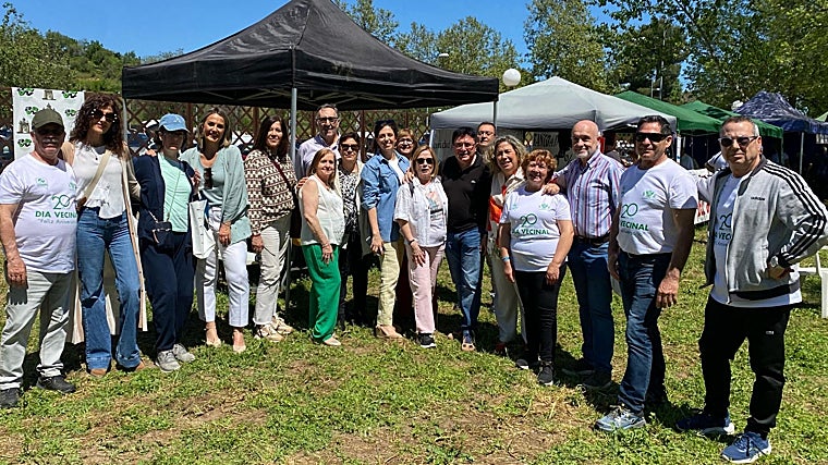 Algunos de los concejales del Grupo Municipal Socialista en la fiesta vecinal que se ha celebrado este domingo en Toledo