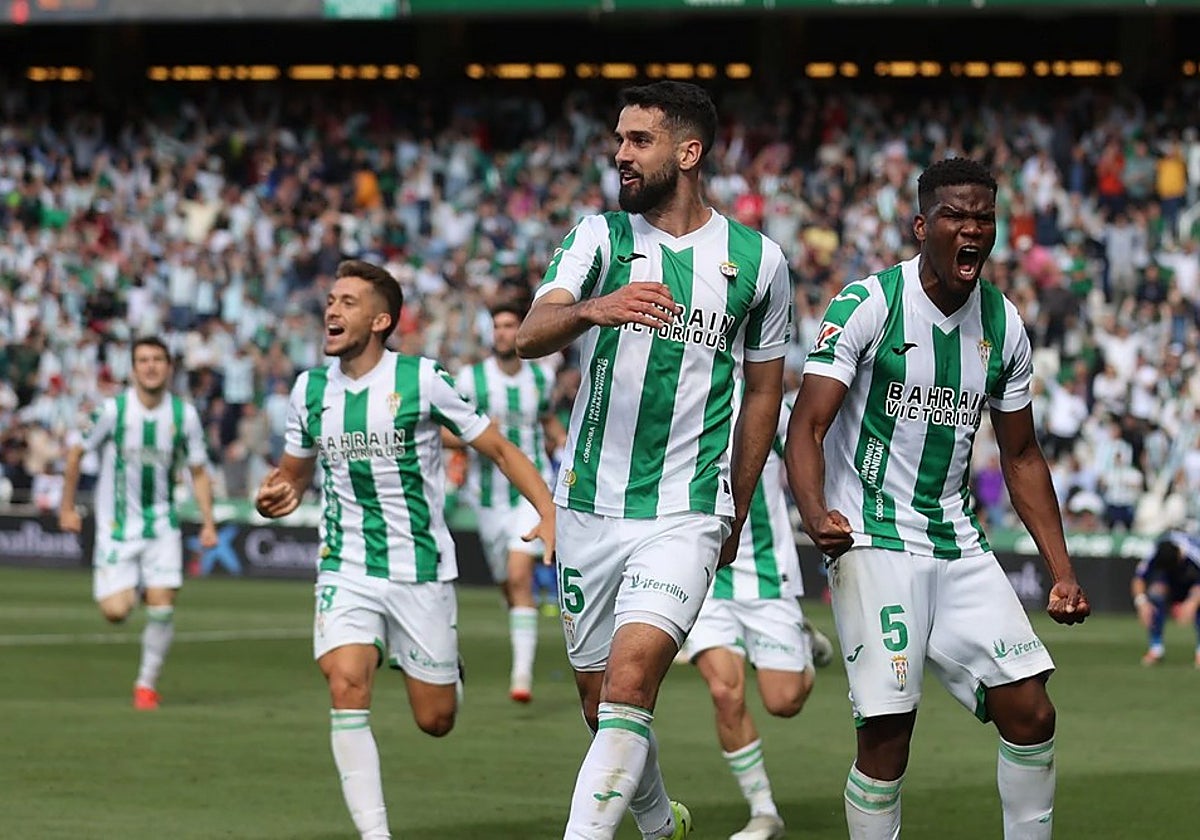 Los jugadores del Córdoba celebran un gol en El Arcángel