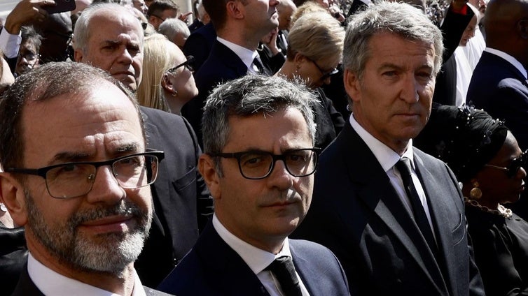 Tensión entre el PP y el PSOE por el ataque en la sede socialista de Cantabria: Feijóo preguntó a Bolaños pero Ferraz critica su silencio