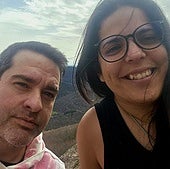 La pareja nómada que dejó todo por una camper y ni se enteró del apagón