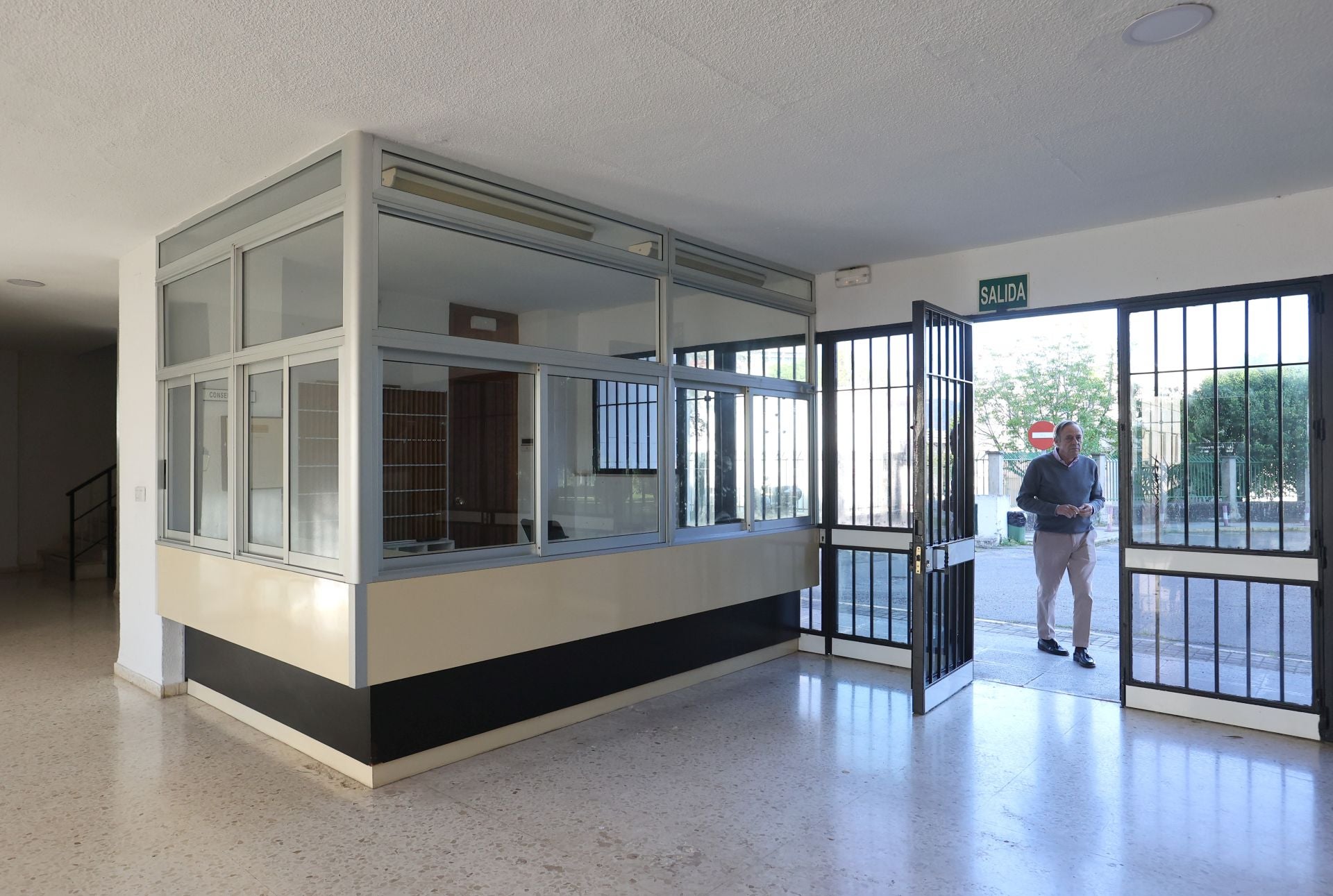 El acto de cesión del emblemático colegio mayor Séneca para ser un centro de FP