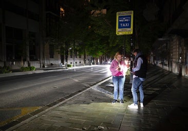 Imagen de Granada de noche, sin iluminación artificial por culpa del apagón