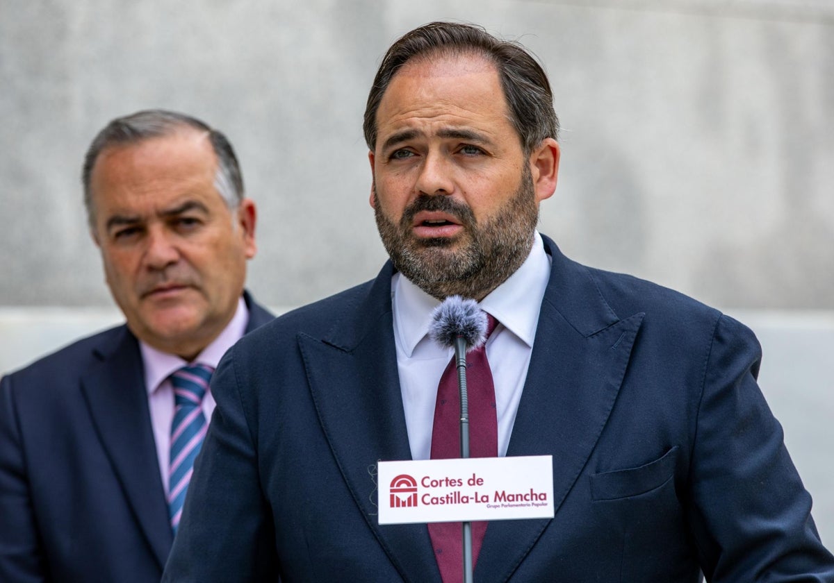 Paco Núñez ha comparecido este martes junto al alcalde de Talavera, José Julián Gregorio