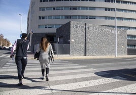 Cinco años de cárcel y siete sin conducir por matar a dos personas con el coche tras ingerir alcohol
