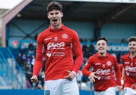 El Córdoba CF ata al extremo Mariano Carmona, pichichi y sensación en la Segunda Federación