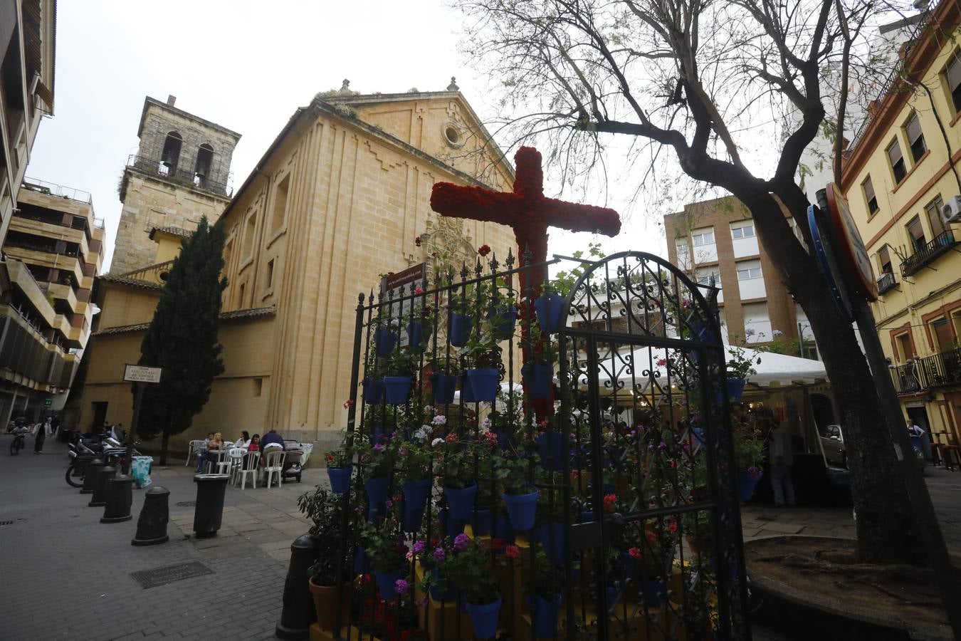 El inicio de las espectaculares Cruces de Mayo de Córdoba, en imágenes