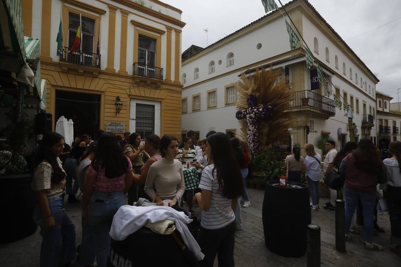 El inicio de las espectaculares Cruces de Mayo de Córdoba, en imágenes