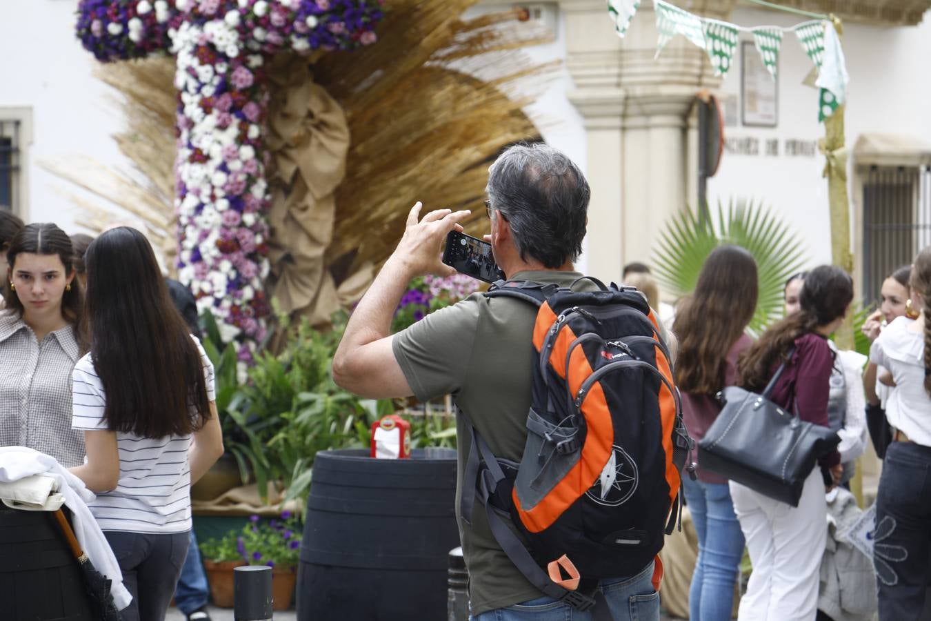 El inicio de las espectaculares Cruces de Mayo de Córdoba, en imágenes