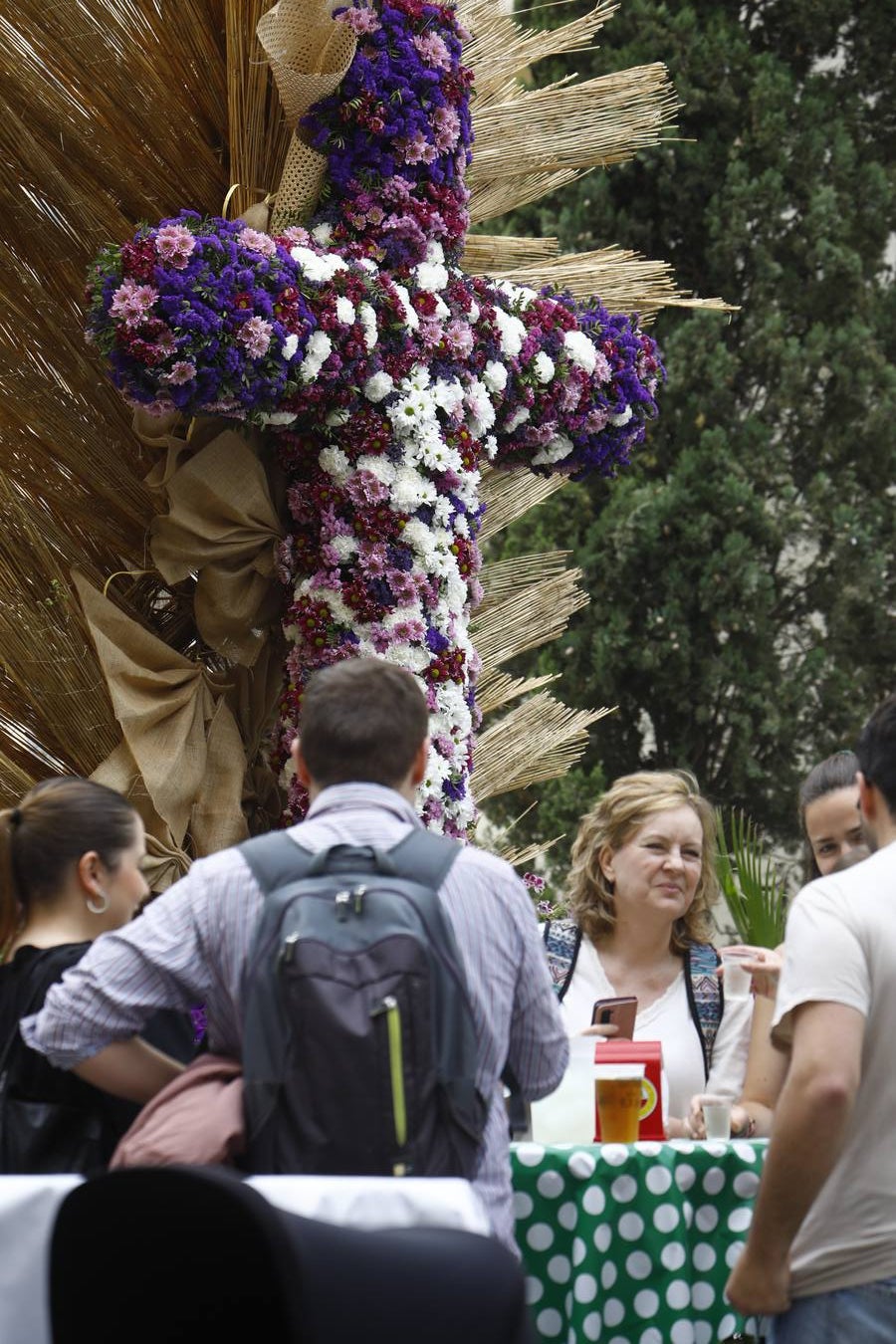 El inicio de las espectaculares Cruces de Mayo de Córdoba, en imágenes