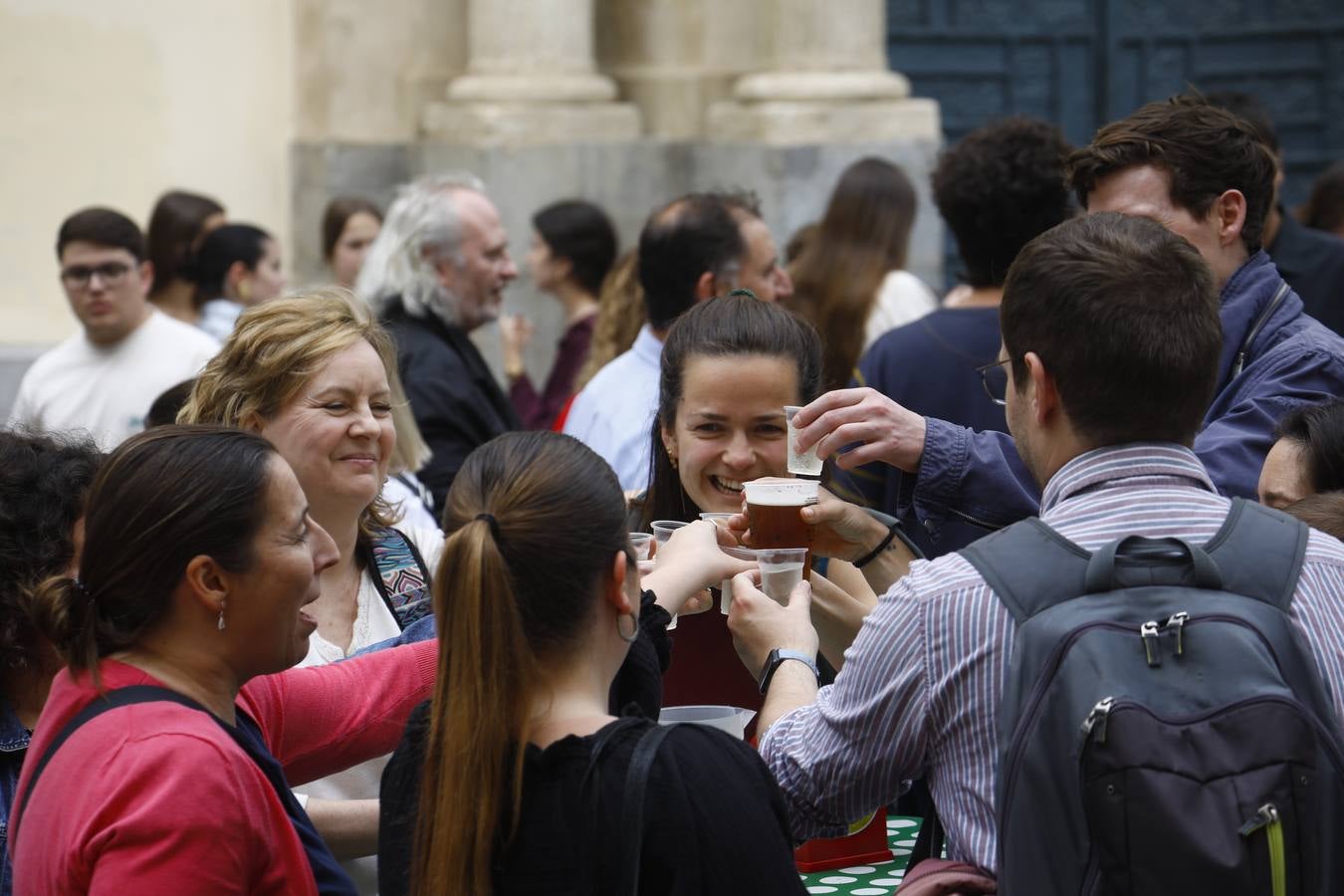 El inicio de las espectaculares Cruces de Mayo de Córdoba, en imágenes