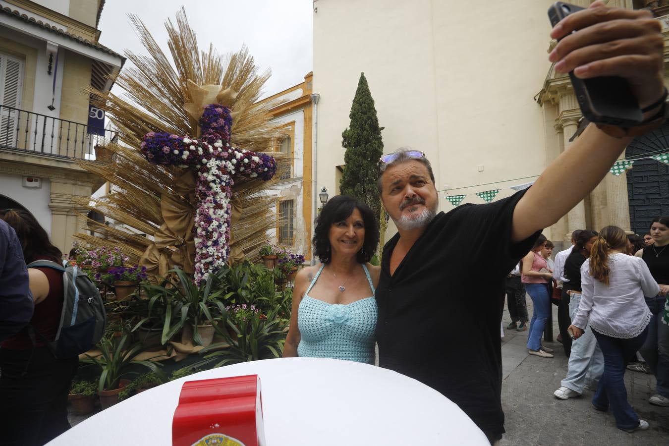 El inicio de las espectaculares Cruces de Mayo de Córdoba, en imágenes