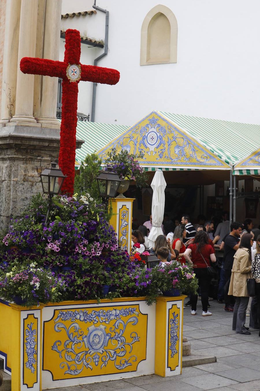 El inicio de las espectaculares Cruces de Mayo de Córdoba, en imágenes