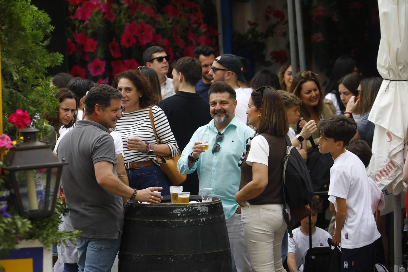 El inicio de las espectaculares Cruces de Mayo de Córdoba, en imágenes