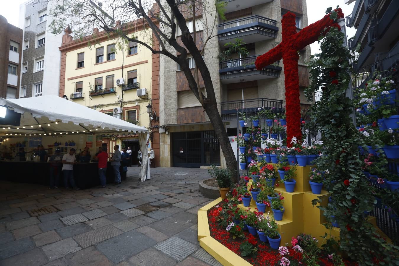 El inicio de las espectaculares Cruces de Mayo de Córdoba, en imágenes