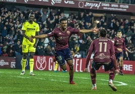 El mediapunta del Pontevedra Dalisson de Almeida, segundo fichaje del Córdoba CF para la próxima temporada