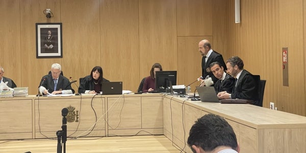 Caso 'saqueo del Córdoba CF': la Guardia Civil confirma que la 'adenda' del millón es un documento con firma manipulada