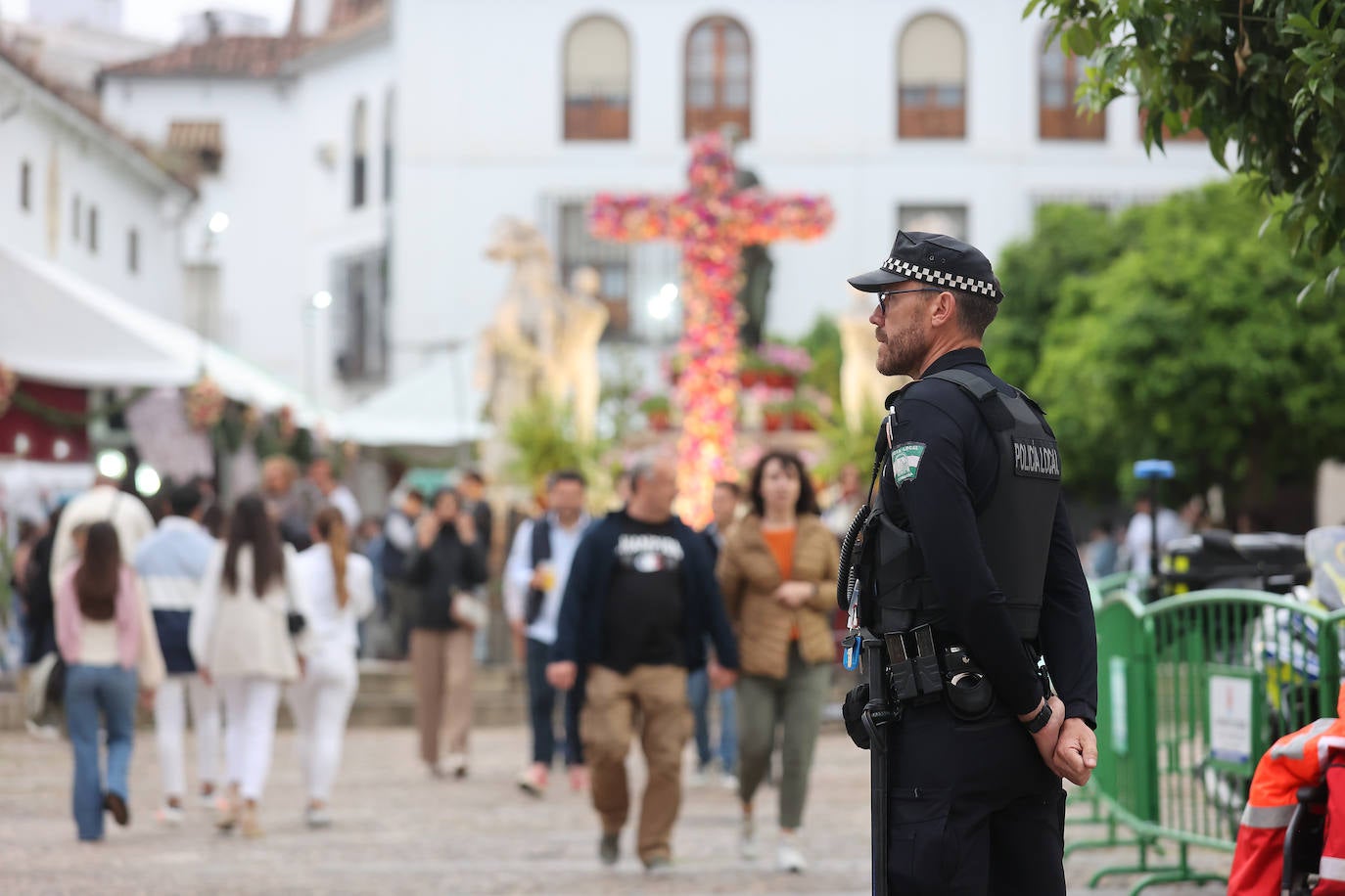 La seguridad en el comienzo de las Cruces de Mayo, en imágenes