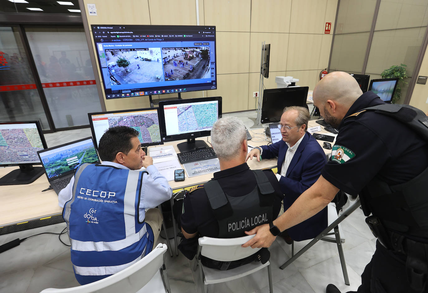 La seguridad en el comienzo de las Cruces de Mayo, en imágenes