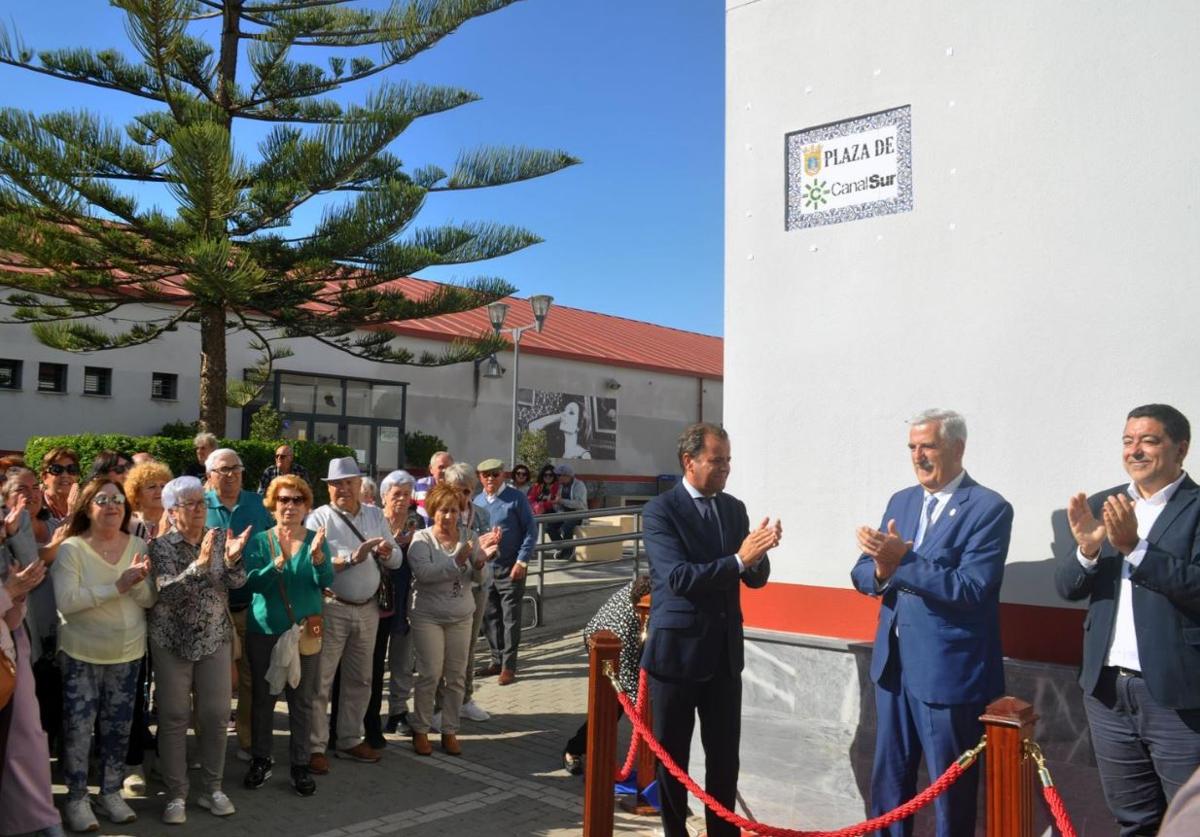 Inauguración de la 'Plaza de Canal Sur' en Chipiona