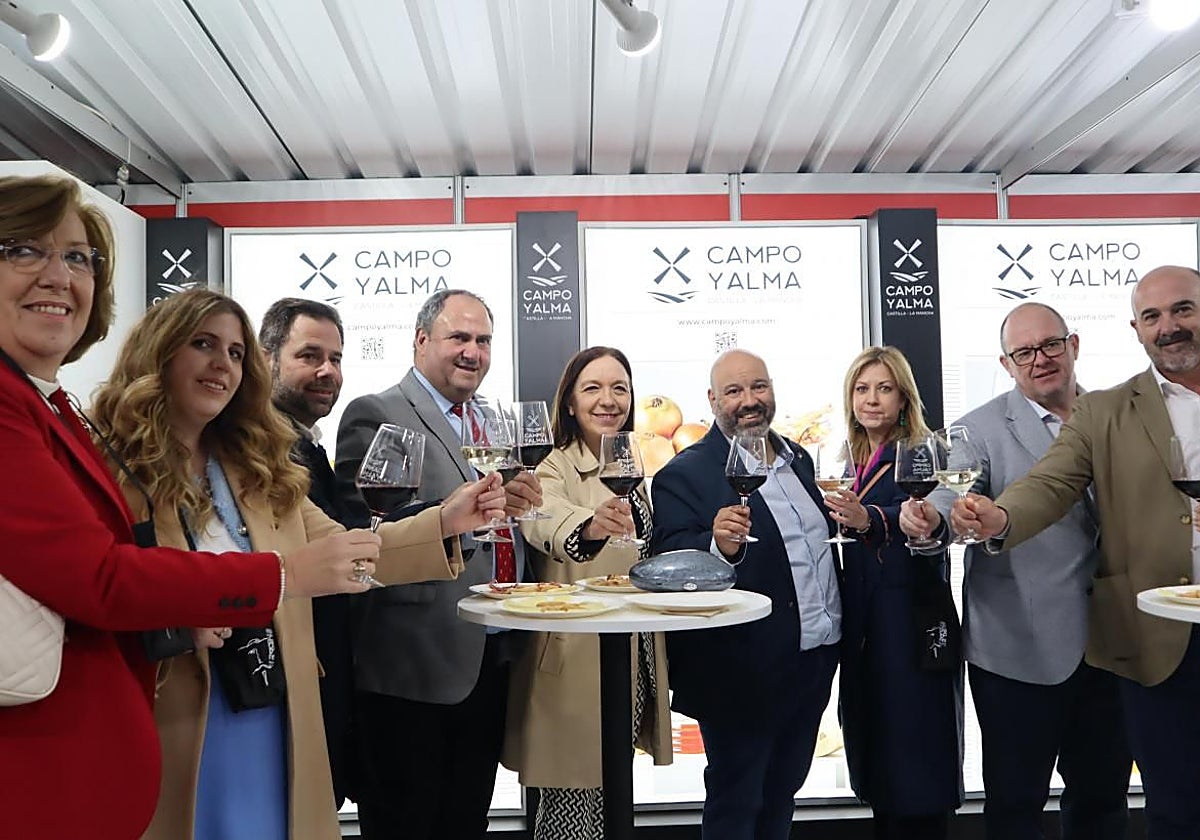 Martínez Lizán asisitió a la inauguración de la Feria de los Sabores de Alcázar de San Juan