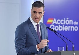 Pedro Sánchez acusa al PP de «someterse a las grandes empresas» tras su rechazo al decreto antiaranceles