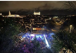 El PP dice que el PSOE miente y que «tiene envidia porque nuestra caseta fue la única que permaneció abierta»