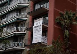 El precio del alquiler de la vivienda en Barcelona baja un 6,4% pero el mercado se contrae un 2,3%
