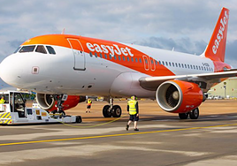 Emergencia a bordo de un avión con destino Fuerteventura por humo en la cabina
